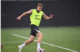 Liam Delap ghi điểm trong mắt CĐV Chelsea