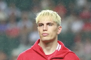 Tại sao nhiều cầu thủ trẻ ảo tưởng và thiếu tôn trọng?