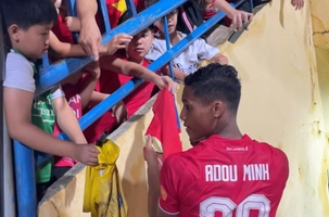 Sao Việt kiều của Công an Hà Nội cực hút fan sau trận ra mắt