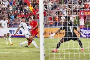 Đình Bắc kiến tạo, sao trẻ Thanh Hóa dứt điểm đẳng cấp mở tỷ số cho U23 Việt Nam