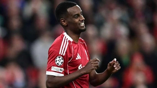 VIDEO: HLV Arne Slot bất ngờ về thể lực của Alexander Isak