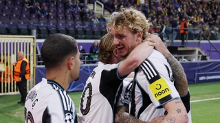 Bayern Munich phải xấu hổ khi coi thường Nick Woltemade