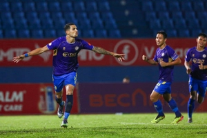 Tiền vệ Đỗ Hoàng Hên ghi bàn thắng đầu tiên cho Hà Nội FC