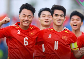 Khuất Văn Khang đánh bại thủ môn Kyrgyzstan trên chấm 11m