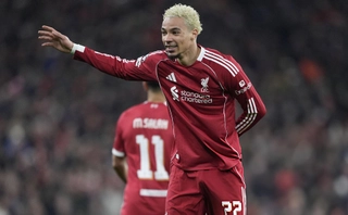HLV Liverpool cập nhật chấn thương của Ekitike và Bradley