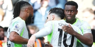 VIDEO: Rayan Cherki hết lời khen ngợi Guehi sau bàn thắng vào lưới Chelsea