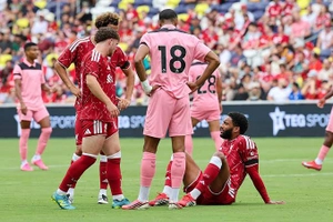 Liverpool mất Joe Gomez đầu mùa tới vì chấn thương