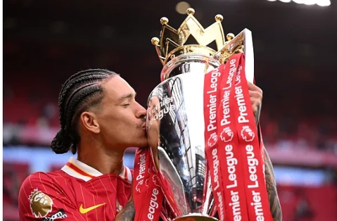 Darwin Nunez co the tro lai Liverpool o He 2026.