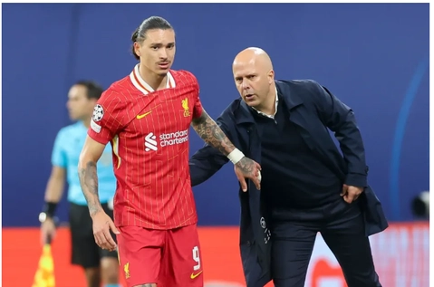 Liverpool dua Darwin Nunez tro lai Anfield