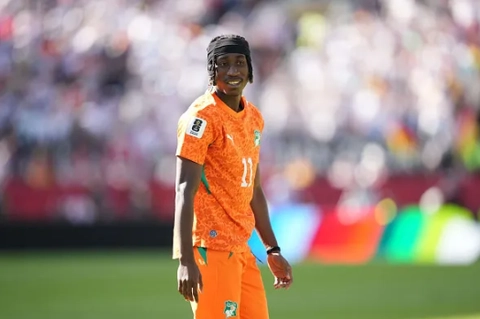 MU duoc khuyen nen vuot mat Liverpool vu Yan Diomande.