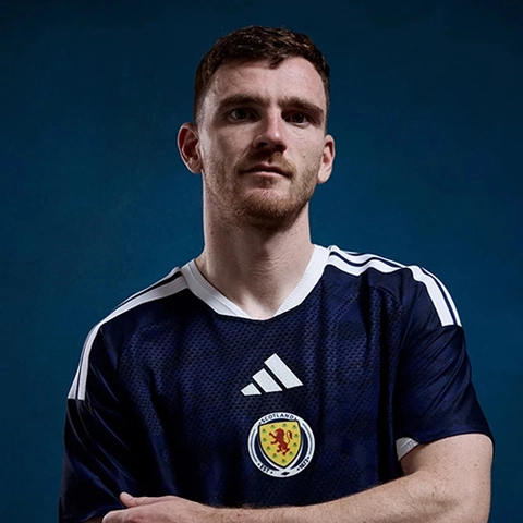 Tottenham chiêu mộ Andy Robertson theo dạng chuyển nhượng tự do 1