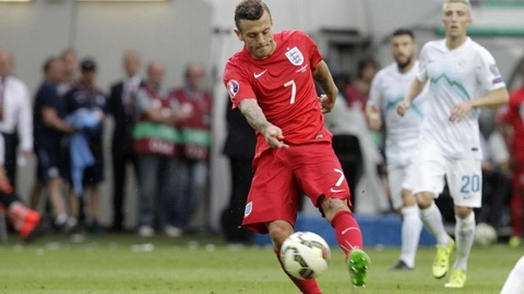 Roy Hodgson đưa hai thương binh của tuyển Anh lên mây