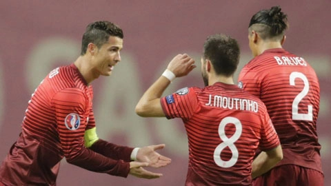 ĐT Bồ Đào Nha & bài toán phục vụ Ronaldo