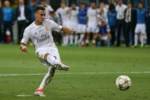 ĐT Tây Ban Nha loại Isco, Saul: Tất cả vì sự đột biến của Vazquez