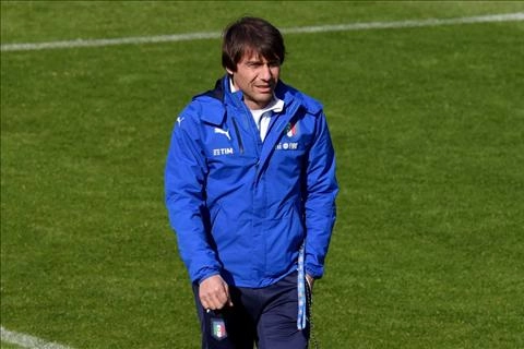 HLV Conte thừa nhận chọn đội hình Italia là vì CĐV