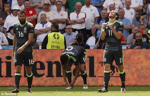 Gareth Bale sút phạt mở tỷ số trận Anh vs Wales