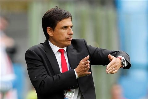 HLV Coleman của xứ Wales ấm ức sau trận thua Anh