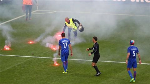 Croatia có thể mất Euro vì các CĐV