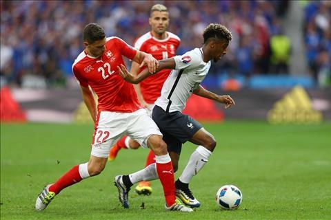 Pháp 0-0 Thụy Sĩ: Những con tính sai lầm của Deschamps