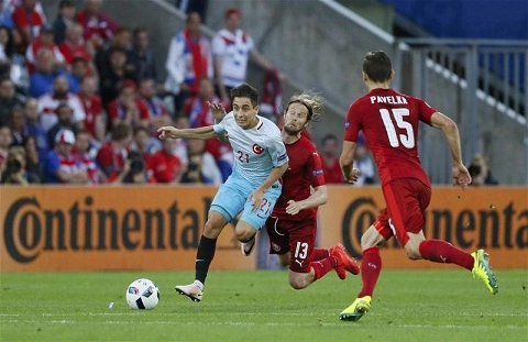 Emre Mor: Nét tươi mới trên hàng công Thổ Nhĩ Kỳ