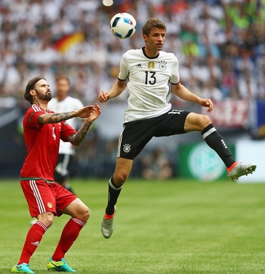 Muller: “Không hiểu vì sao bàn thắng cứ quay mặt với tôi”