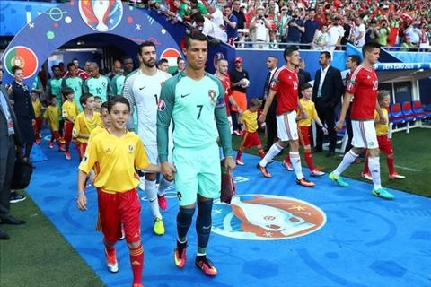 Ronaldo đạt một loạt cột mốc đáng nhớ trong sự nghiệp