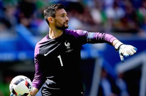 Thủ môn Pháp chính thức vượt mặt thầy tại ĐTQG