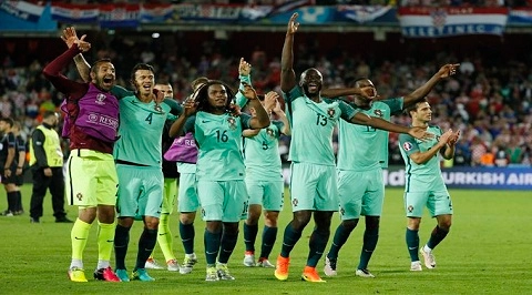 Nhọc nhằn vào tứ kết, Ronaldo và đồng đội vẫn lập kỷ lục siêu ấn tượng