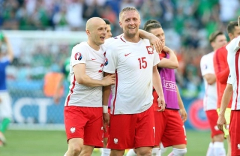 ĐT Ba Lan lọt vào tứ kết: Niềm tin từ tấm lá chắn thép