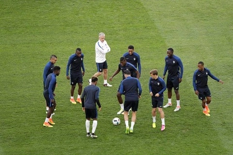 ĐT Pháp trước vòng tứ kết: May mắn song hành đến đâu?