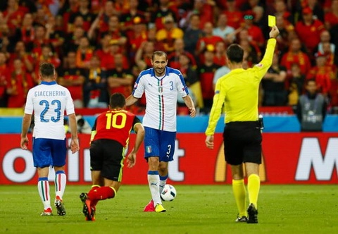 Nguyên đội hình Italia đối mặt với án treo giò ở bán kết Euro 2016