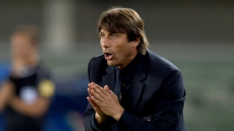 Thắng dễ Phần Lan, HLV Conte yêu cầu học trò giữ đôi chân trên mặt đất