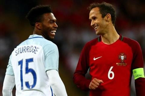 Huyền thoại M.U tin Sturridge giỏi hơn Kane và Vardy