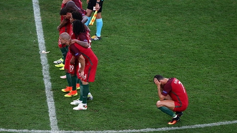 Ronaldo núp gió đồng đội: Ai diễn giỏi hơn CR7?