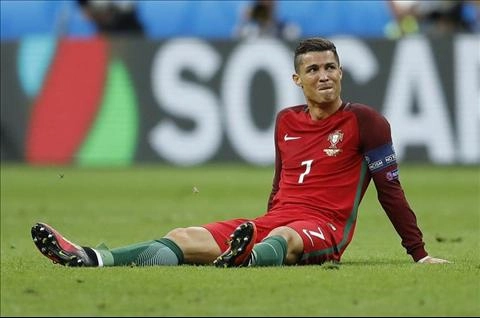 NÓNG: Ronaldo có thể phải ngồi ngoài tối thiểu 1 tháng