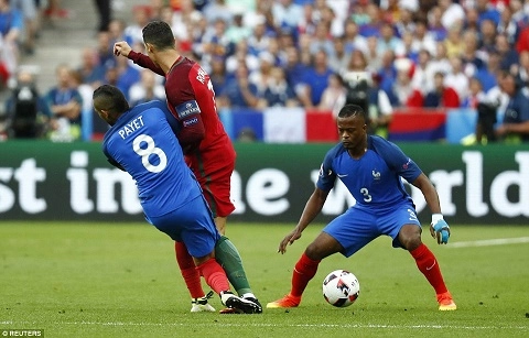 Payet lên tiếng về pha tắc bóng gây chấn thương cho Ronaldo
