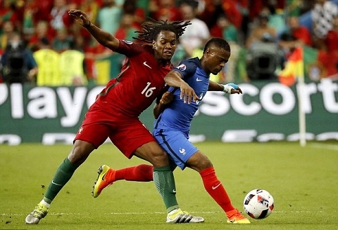 Sanches tiếp tục cướp kỷ lục từ tay Ronaldo sau trận CK Euro 2016