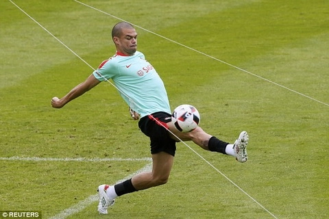 NÓNG: BĐN có nguy cơ mất thủ lĩnh Pepe ở bán kết Euro 2016