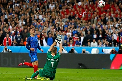 Vào bán kết, Pháp vẫn run sợ trước “kẻ sát chủ nhà” Đức