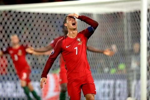 Những lý do khiến Ronaldo thi đấu thất vọng ở Euro 2016