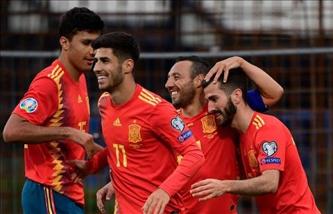 Cựu binh Tây Ban Nha nói gì ngày tái xuất trên tuyển?