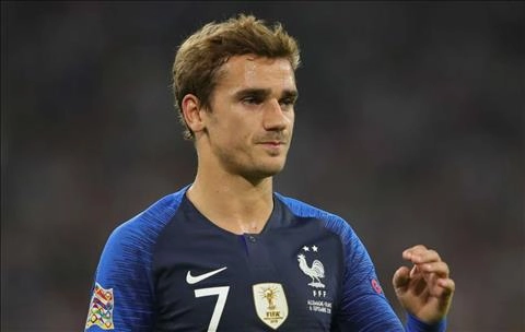 Thêm một lần hỏng pen, Griezmann bị thầy nhắc nhở nghiêm khắc