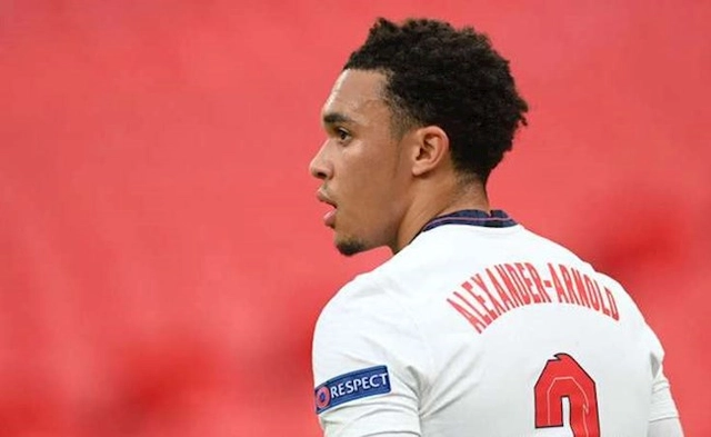 Southgate lý giải việc gọi Arnold: “Thích thì tôi gọi 6 hậu vệ phải”