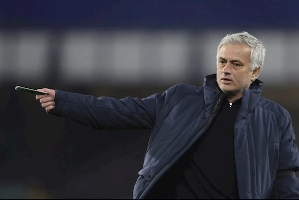 Mourinho: Scotland cần phép màu mới thắng được Anh