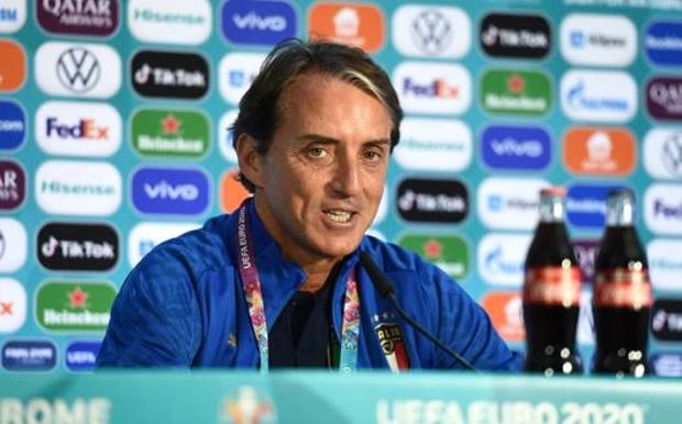Mancini không đánh giá cao tuyển Anh