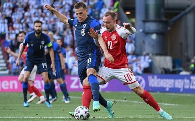 Chính Eriksen là người xin ĐT Đan Mạch tiếp tục trận đấu