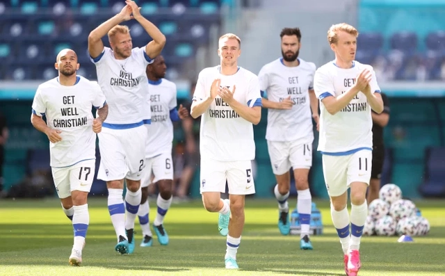 Cầu thủ Phần Lan có hành động đẹp với Eriksen ở trận gặp Nga