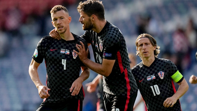 Croatia nhận tin dữ về Ivan Perisic trước màn so tài với Tây Ban Nha