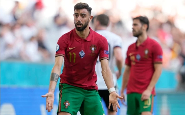 Mất tích ở Euro 2020, Bruno Fernandes bị chỉ trích thậm tệ