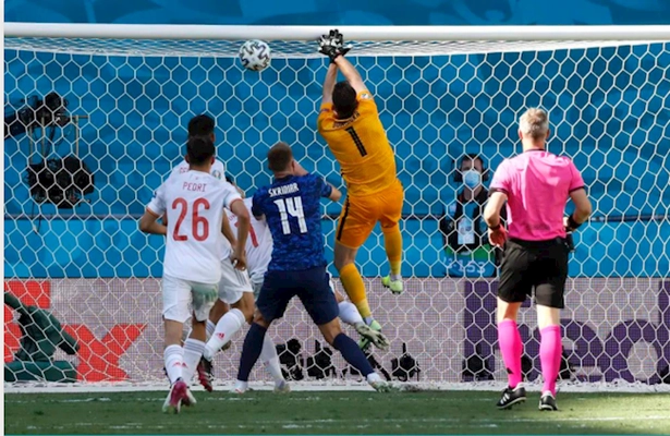 Euro 2020 chính thức lập kỷ lục về số pha “đốt đền”